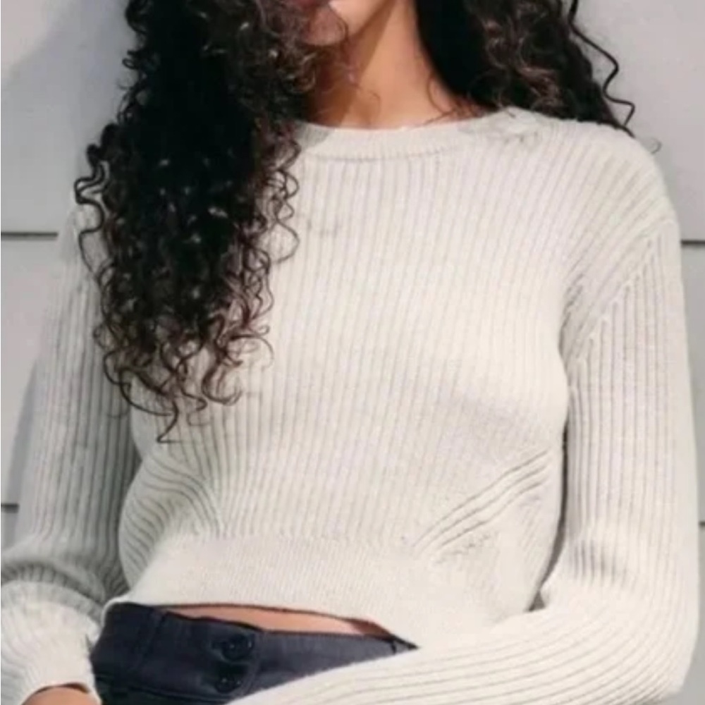 Wilfred Free Aritzia Women's Cream 100% Merino wool Ribbed Sweater